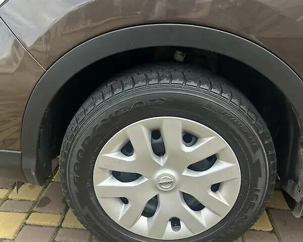 Коричневый Ниссан Кашкай, объемом двигателя 1.2 л и пробегом 86 тыс. км за 15200 $, фото 8 на Automoto.ua