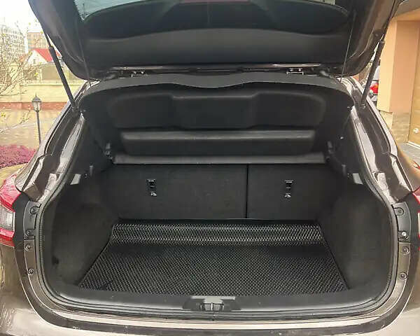 Коричневый Ниссан Кашкай, объемом двигателя 1.2 л и пробегом 86 тыс. км за 15200 $, фото 4 на Automoto.ua