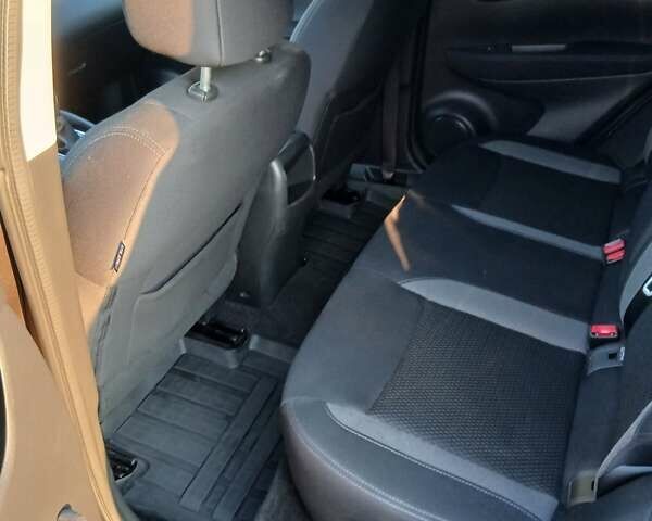 Коричневий Ніссан Кашкай, об'ємом двигуна 1.6 л та пробігом 38 тис. км за 20700 $, фото 2 на Automoto.ua