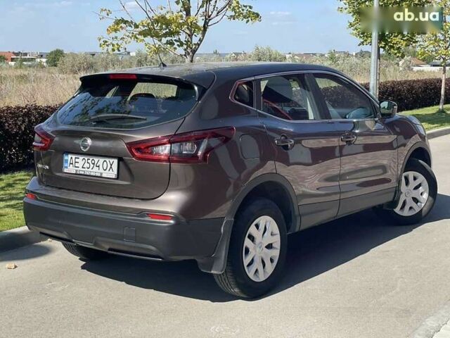 Коричневый Ниссан Кашкай, объемом двигателя 1.2 л и пробегом 53 тыс. км за 15999 $, фото 3 на Automoto.ua