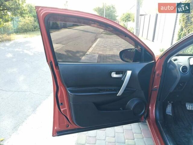 Красный Ниссан Кашкай, объемом двигателя 2 л и пробегом 205 тыс. км за 7700 $, фото 8 на Automoto.ua