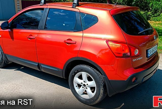 Красный Ниссан Кашкай, объемом двигателя 1.6 л и пробегом 340 тыс. км за 7300 $, фото 1 на Automoto.ua