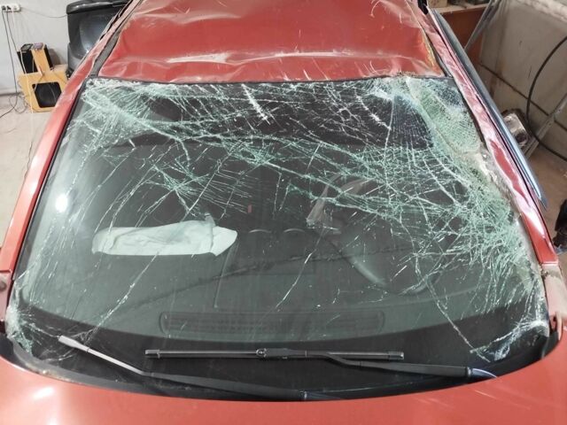 Красный Ниссан Кашкай, объемом двигателя 1.6 л и пробегом 176 тыс. км за 2500 $, фото 1 на Automoto.ua