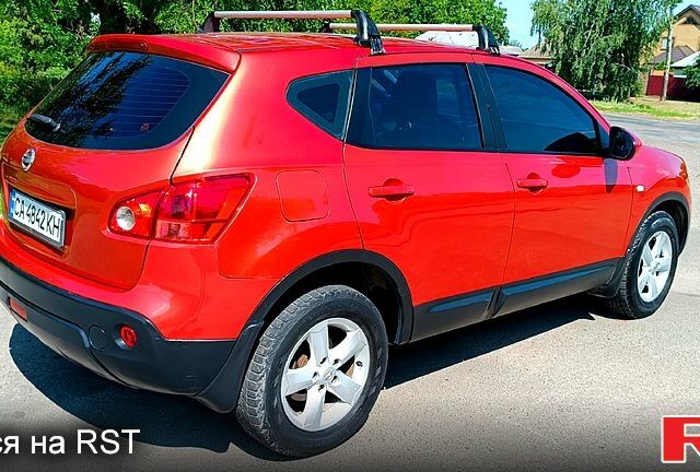Красный Ниссан Кашкай, объемом двигателя 1.6 л и пробегом 340 тыс. км за 7300 $, фото 2 на Automoto.ua