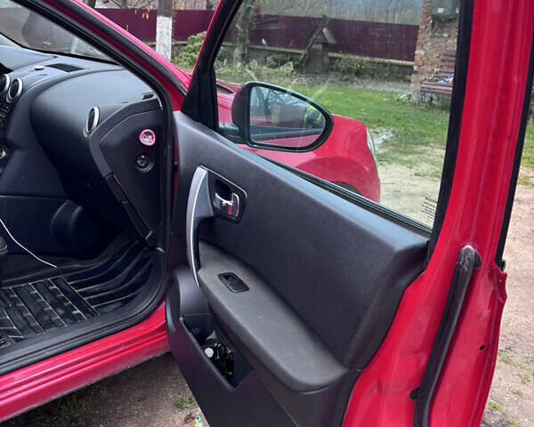 Красный Ниссан Кашкай, объемом двигателя 1.6 л и пробегом 170 тыс. км за 7250 $, фото 10 на Automoto.ua