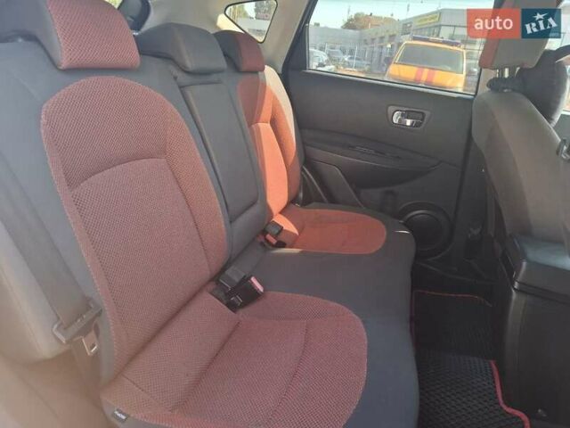 Красный Ниссан Кашкай, объемом двигателя 2 л и пробегом 178 тыс. км за 7499 $, фото 16 на Automoto.ua
