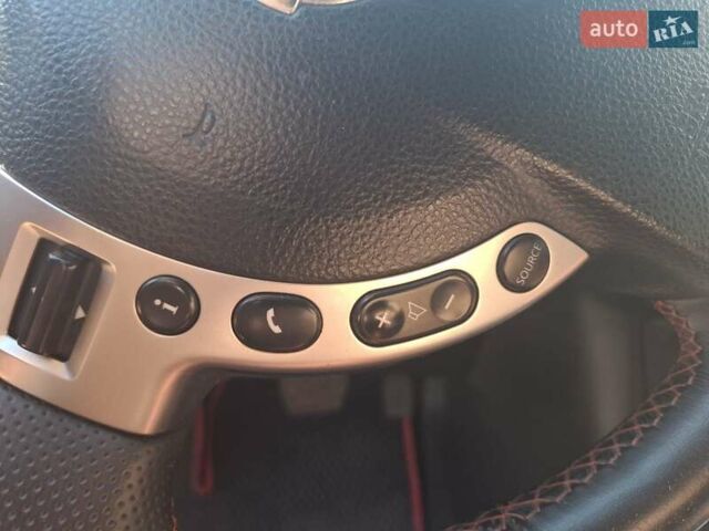 Красный Ниссан Кашкай, объемом двигателя 2 л и пробегом 178 тыс. км за 7499 $, фото 21 на Automoto.ua