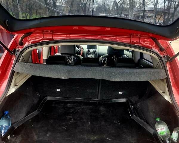 Красный Ниссан Кашкай, объемом двигателя 2 л и пробегом 183 тыс. км за 7500 $, фото 3 на Automoto.ua