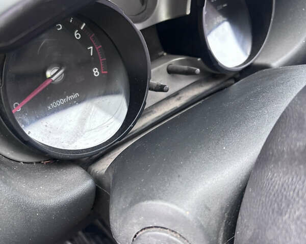 Красный Ниссан Кашкай, объемом двигателя 1.6 л и пробегом 170 тыс. км за 7250 $, фото 7 на Automoto.ua