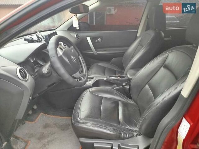 Красный Ниссан Кашкай, объемом двигателя 1.5 л и пробегом 263 тыс. км за 7999 $, фото 3 на Automoto.ua