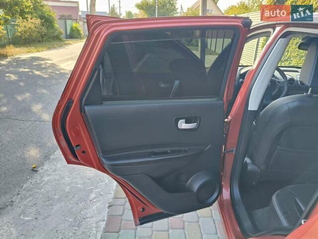 Красный Ниссан Кашкай, объемом двигателя 2 л и пробегом 205 тыс. км за 7700 $, фото 1 на Automoto.ua