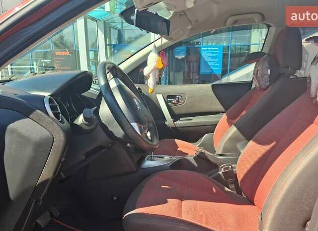 Красный Ниссан Кашкай, объемом двигателя 2 л и пробегом 178 тыс. км за 7499 $, фото 13 на Automoto.ua