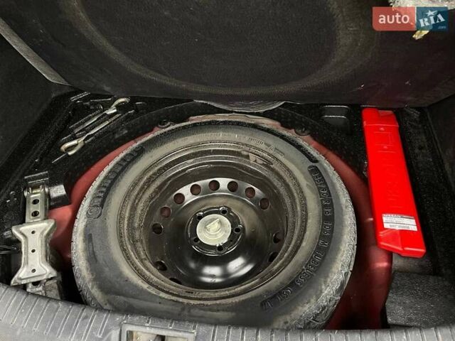 Красный Ниссан Кашкай, объемом двигателя 1.46 л и пробегом 265 тыс. км за 7700 $, фото 12 на Automoto.ua