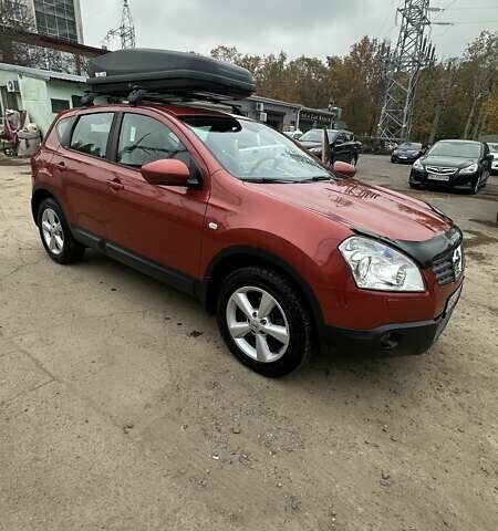 Красный Ниссан Кашкай, объемом двигателя 2 л и пробегом 104 тыс. км за 9000 $, фото 1 на Automoto.ua