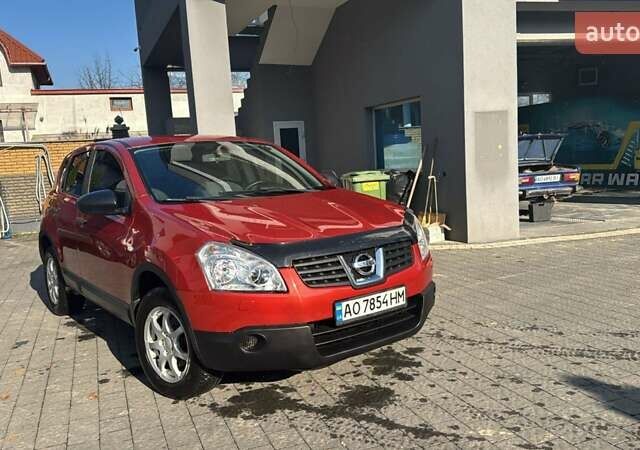 Красный Ниссан Кашкай, объемом двигателя 2 л и пробегом 136 тыс. км за 7850 $, фото 2 на Automoto.ua