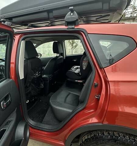 Красный Ниссан Кашкай, объемом двигателя 2 л и пробегом 104 тыс. км за 9000 $, фото 3 на Automoto.ua