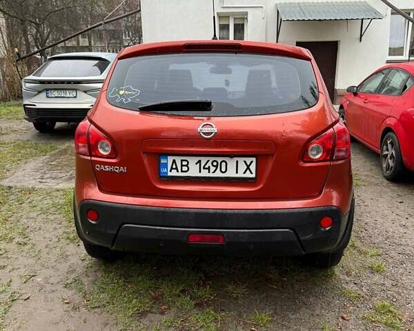 Красный Ниссан Кашкай, объемом двигателя 2 л и пробегом 300 тыс. км за 7500 $, фото 4 на Automoto.ua