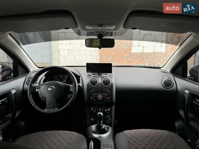 Красный Ниссан Кашкай, объемом двигателя 1.46 л и пробегом 228 тыс. км за 7400 $, фото 30 на Automoto.ua