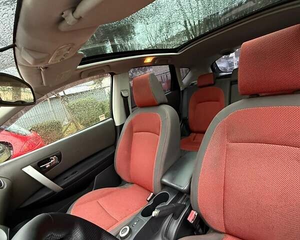 Красный Ниссан Кашкай, объемом двигателя 2 л и пробегом 300 тыс. км за 7500 $, фото 13 на Automoto.ua