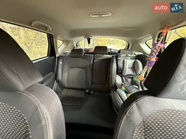 Ніссан Кашкай 2008 у Новомосковске на Automoto.ua Червоний Ніссан Кашкай, об'ємом двигуна 2 л та пробігом 171 тис. км за 7500 $, фото 9 на Automoto.ua