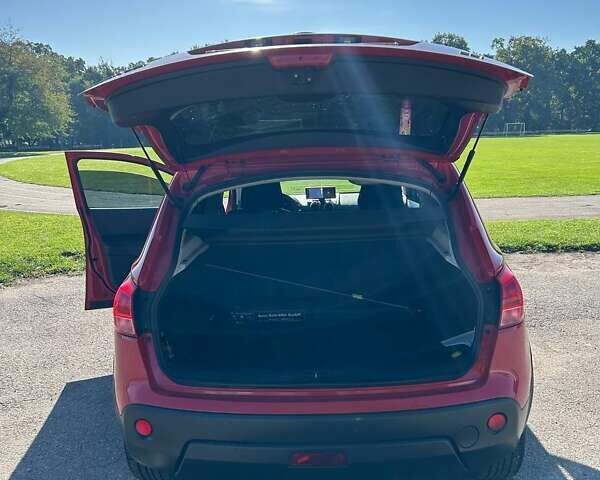 Красный Ниссан Кашкай, объемом двигателя 1.5 л и пробегом 228 тыс. км за 7200 $, фото 5 на Automoto.ua