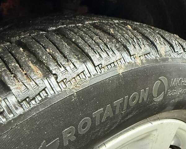 Красный Ниссан Кашкай, объемом двигателя 2 л и пробегом 300 тыс. км за 7500 $, фото 9 на Automoto.ua