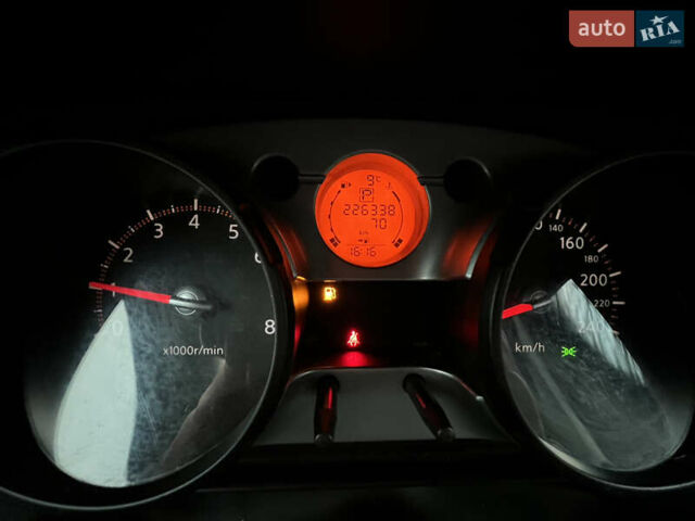 Ніссан Кашкай 2008 у Києві на Automoto.ua Червоний Ніссан Кашкай, об'ємом двигуна 2 л та пробігом 226 тис. км за 8000 $, фото 13 на Automoto.ua