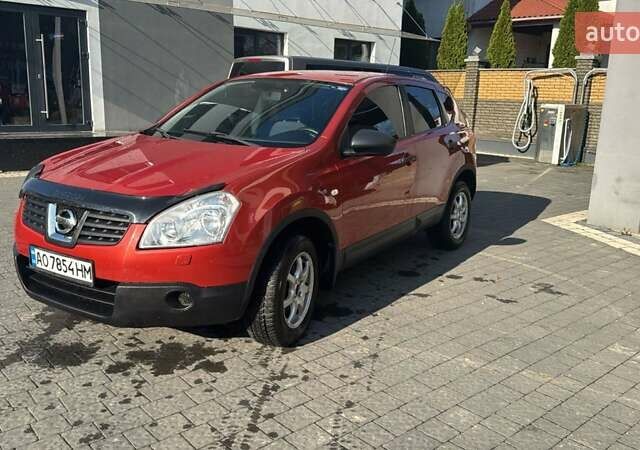 Красный Ниссан Кашкай, объемом двигателя 2 л и пробегом 136 тыс. км за 7850 $, фото 3 на Automoto.ua