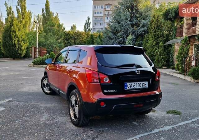 Красный Ниссан Кашкай, объемом двигателя 2 л и пробегом 273 тыс. км за 6200 $, фото 3 на Automoto.ua