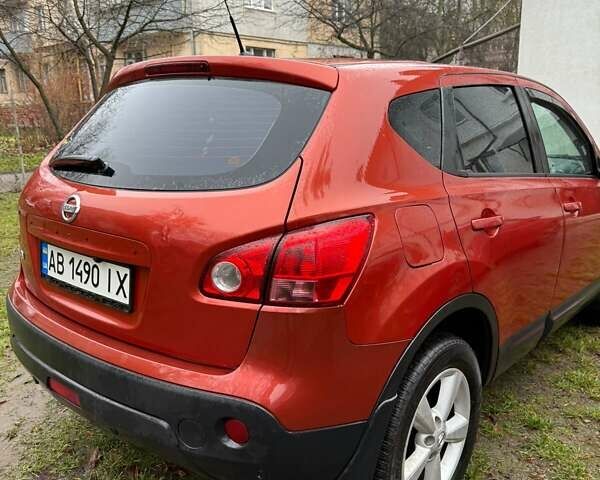 Красный Ниссан Кашкай, объемом двигателя 2 л и пробегом 300 тыс. км за 7500 $, фото 3 на Automoto.ua