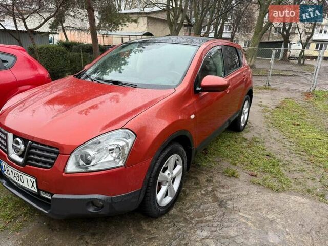 Красный Ниссан Кашкай, объемом двигателя 2 л и пробегом 300 тыс. км за 7500 $, фото 1 на Automoto.ua