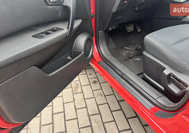 Червоний Ніссан Кашкай, об'ємом двигуна 2.02 л та пробігом 166 тис. км за 8400 $, фото 27 на Automoto.ua