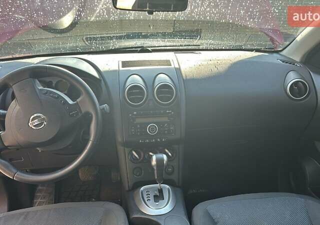 Красный Ниссан Кашкай, объемом двигателя 2 л и пробегом 136 тыс. км за 7850 $, фото 9 на Automoto.ua