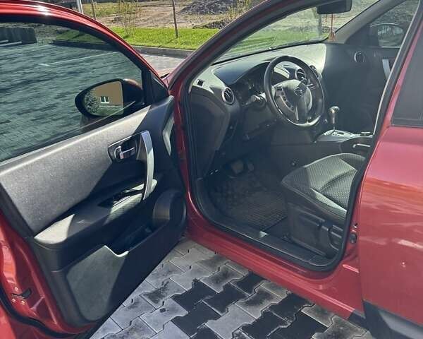 Красный Ниссан Кашкай, объемом двигателя 2 л и пробегом 219 тыс. км за 8500 $, фото 6 на Automoto.ua