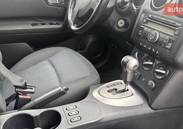 Червоний Ніссан Кашкай, об'ємом двигуна 2.02 л та пробігом 166 тис. км за 8400 $, фото 15 на Automoto.ua