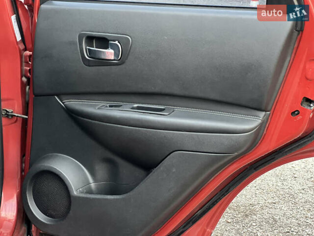 Ніссан Кашкай 2008 у Києві на Automoto.ua Червоний Ніссан Кашкай, об'ємом двигуна 2 л та пробігом 226 тис. км за 8000 $, фото 16 на Automoto.ua