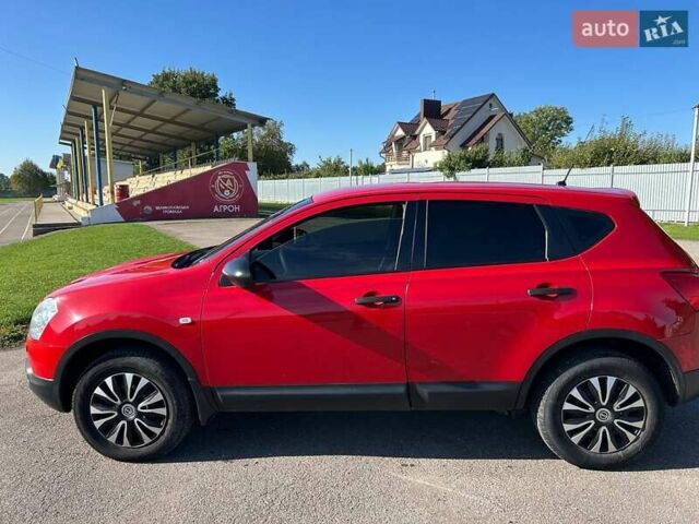 Красный Ниссан Кашкай, объемом двигателя 1.5 л и пробегом 228 тыс. км за 7200 $, фото 2 на Automoto.ua