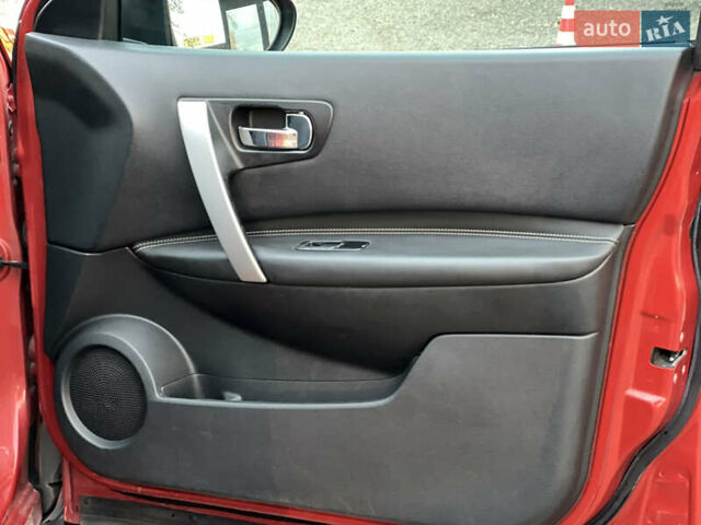 Ніссан Кашкай 2008 у Києві на Automoto.ua Червоний Ніссан Кашкай, об'ємом двигуна 2 л та пробігом 226 тис. км за 8000 $, фото 19 на Automoto.ua