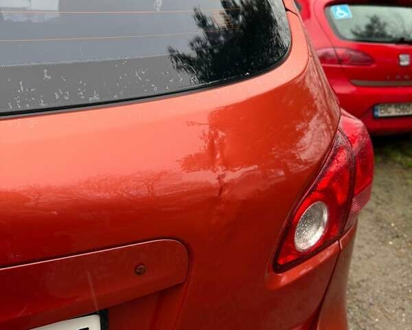 Красный Ниссан Кашкай, объемом двигателя 2 л и пробегом 300 тыс. км за 7500 $, фото 6 на Automoto.ua