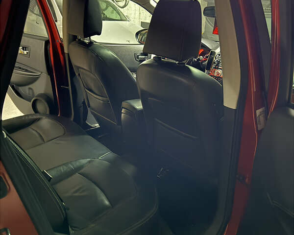 Красный Ниссан Кашкай, объемом двигателя 2 л и пробегом 305 тыс. км за 8500 $, фото 14 на Automoto.ua