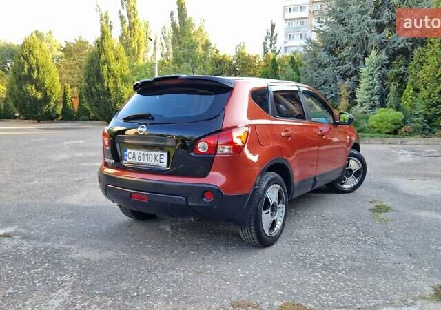Красный Ниссан Кашкай, объемом двигателя 2 л и пробегом 273 тыс. км за 6200 $, фото 2 на Automoto.ua
