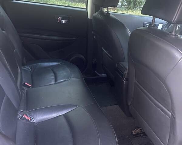 Червоний Ніссан Кашкай, об'ємом двигуна 2 л та пробігом 198 тис. км за 8300 $, фото 4 на Automoto.ua