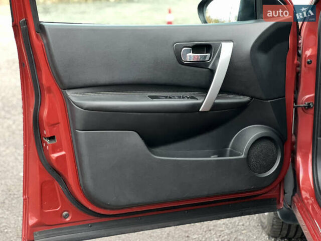 Ніссан Кашкай 2008 у Києві на Automoto.ua Червоний Ніссан Кашкай, об'ємом двигуна 2 л та пробігом 226 тис. км за 8000 $, фото 8 на Automoto.ua