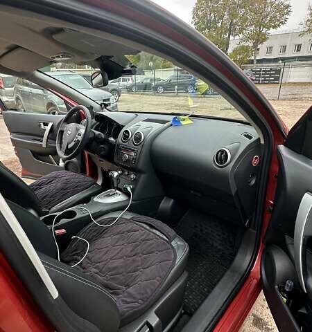 Красный Ниссан Кашкай, объемом двигателя 2 л и пробегом 104 тыс. км за 9000 $, фото 2 на Automoto.ua