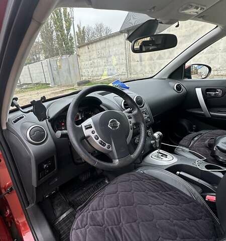 Красный Ниссан Кашкай, объемом двигателя 2 л и пробегом 104 тыс. км за 9000 $, фото 6 на Automoto.ua