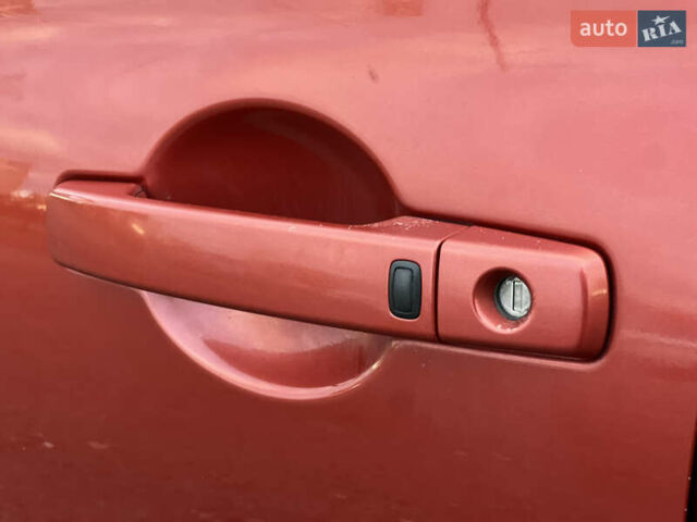 Ніссан Кашкай 2008 у Києві на Automoto.ua Червоний Ніссан Кашкай, об'ємом двигуна 2 л та пробігом 226 тис. км за 8000 $, фото 7 на Automoto.ua