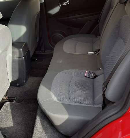 Красный Ниссан Кашкай, объемом двигателя 1.6 л и пробегом 197 тыс. км за 8600 $, фото 19 на Automoto.ua