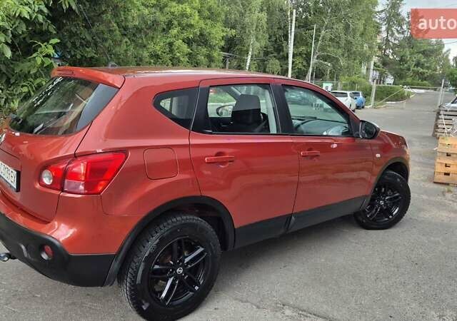 Красный Ниссан Кашкай, объемом двигателя 2 л и пробегом 214 тыс. км за 6900 $, фото 7 на Automoto.ua