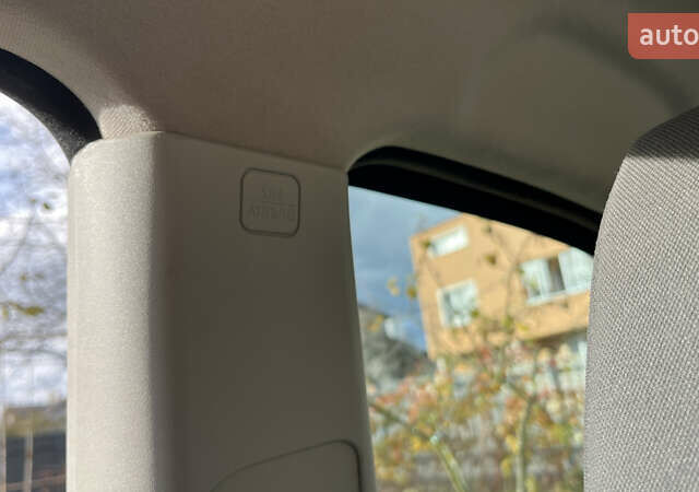 Красный Ниссан Кашкай, объемом двигателя 1.6 л и пробегом 197 тыс. км за 8600 $, фото 24 на Automoto.ua