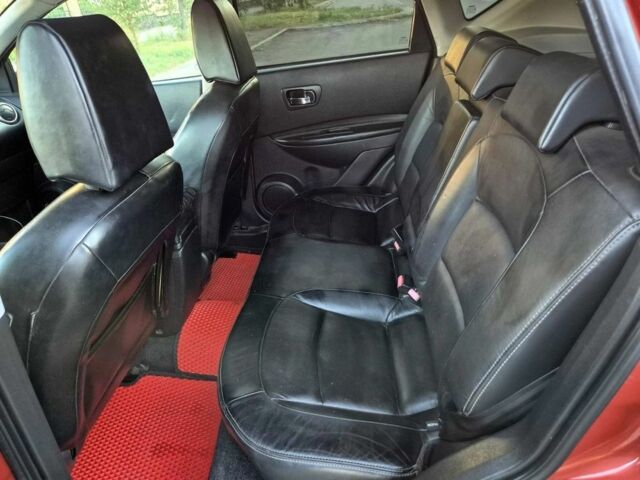 Красный Ниссан Кашкай, объемом двигателя 1.5 л и пробегом 215 тыс. км за 8700 $, фото 4 на Automoto.ua